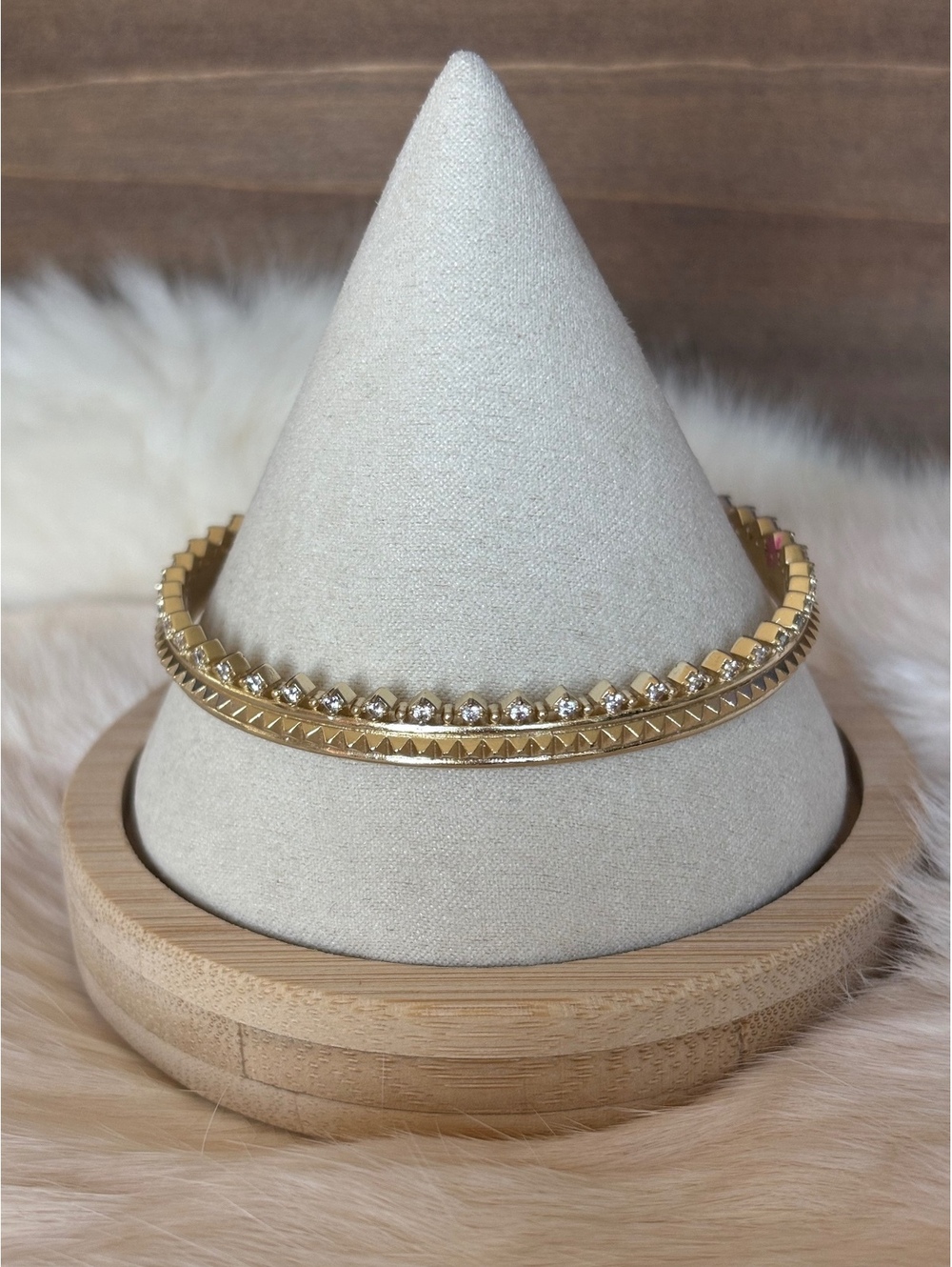 Kendra Scott Gold Tone Bracelet Size 7.75
